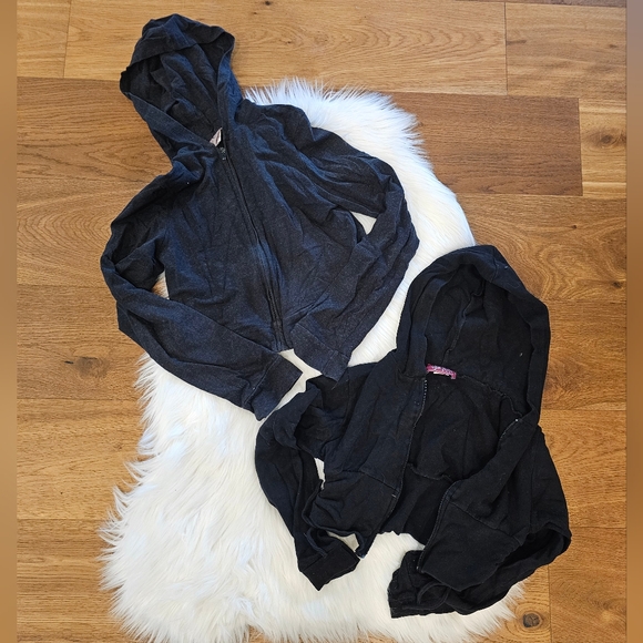 Vintage Cropped Black Hooded Zip-Up Jackets - Picture 1 of 6